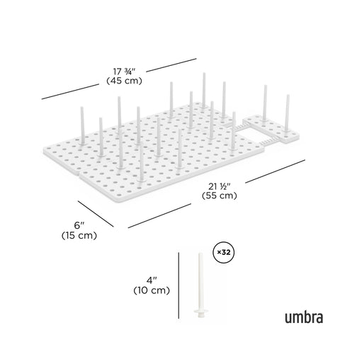 Umbra Peggy single peg detail demonstrating secure peg fit and flexible use