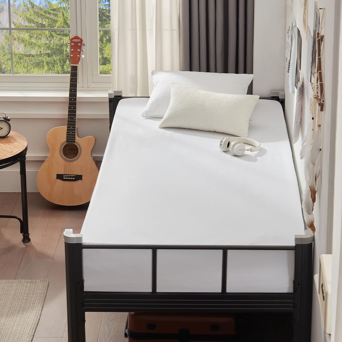 UNILIBRA fitted protector on Twin XL mattress demonstrating secure fit benefit