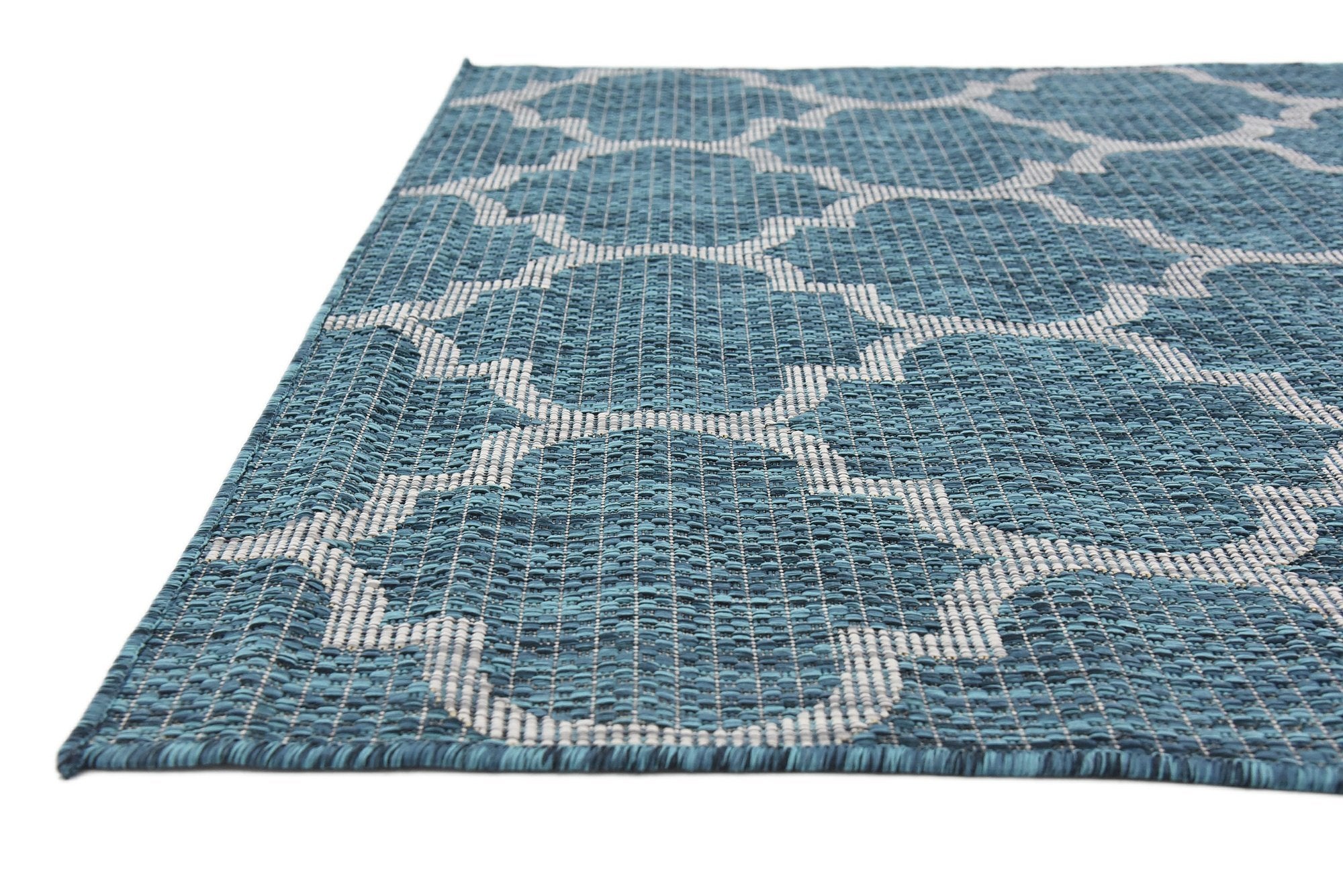 Unique Loom factory-rolled packaging indicating shipping condition and unpacking ease