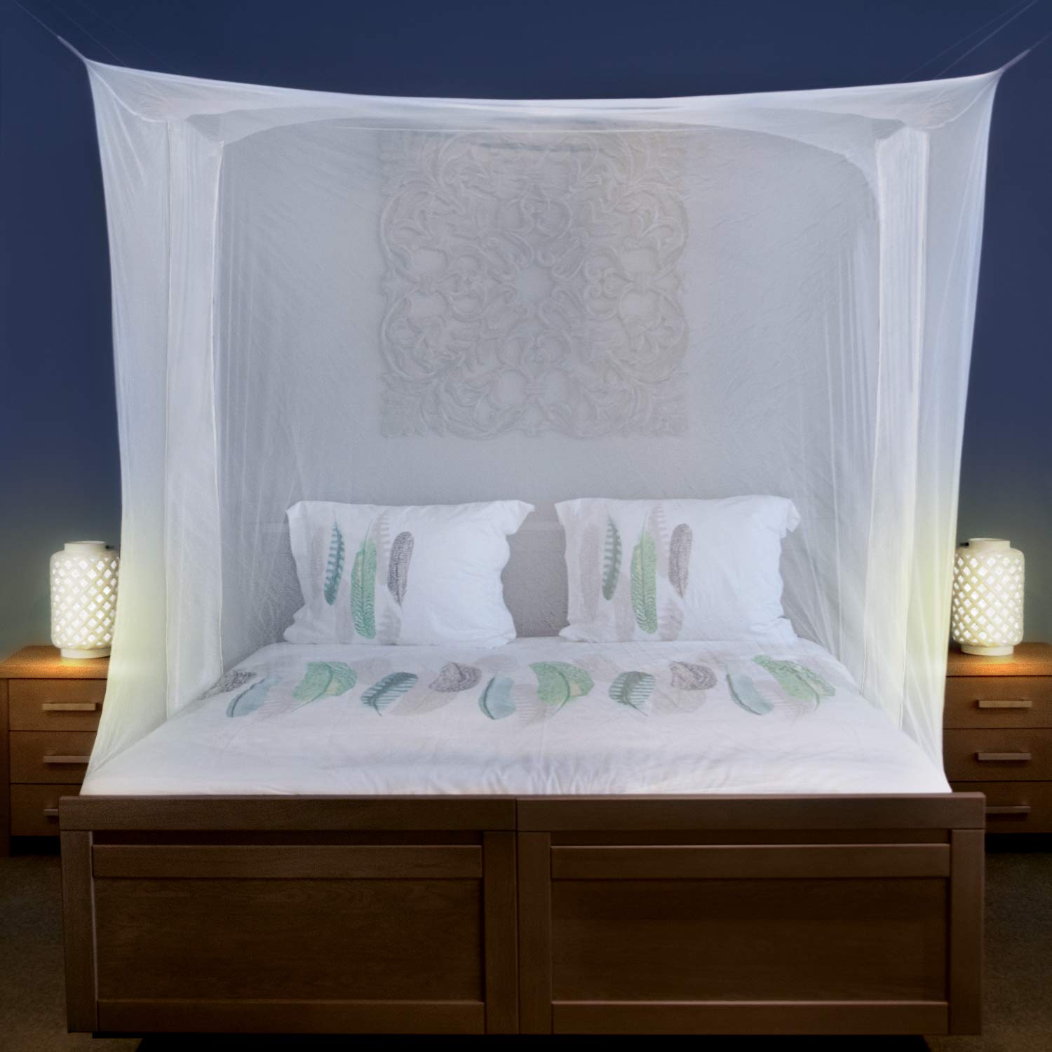 Universal Backpackers front view of bed canopy showing full coverage and elegant drape