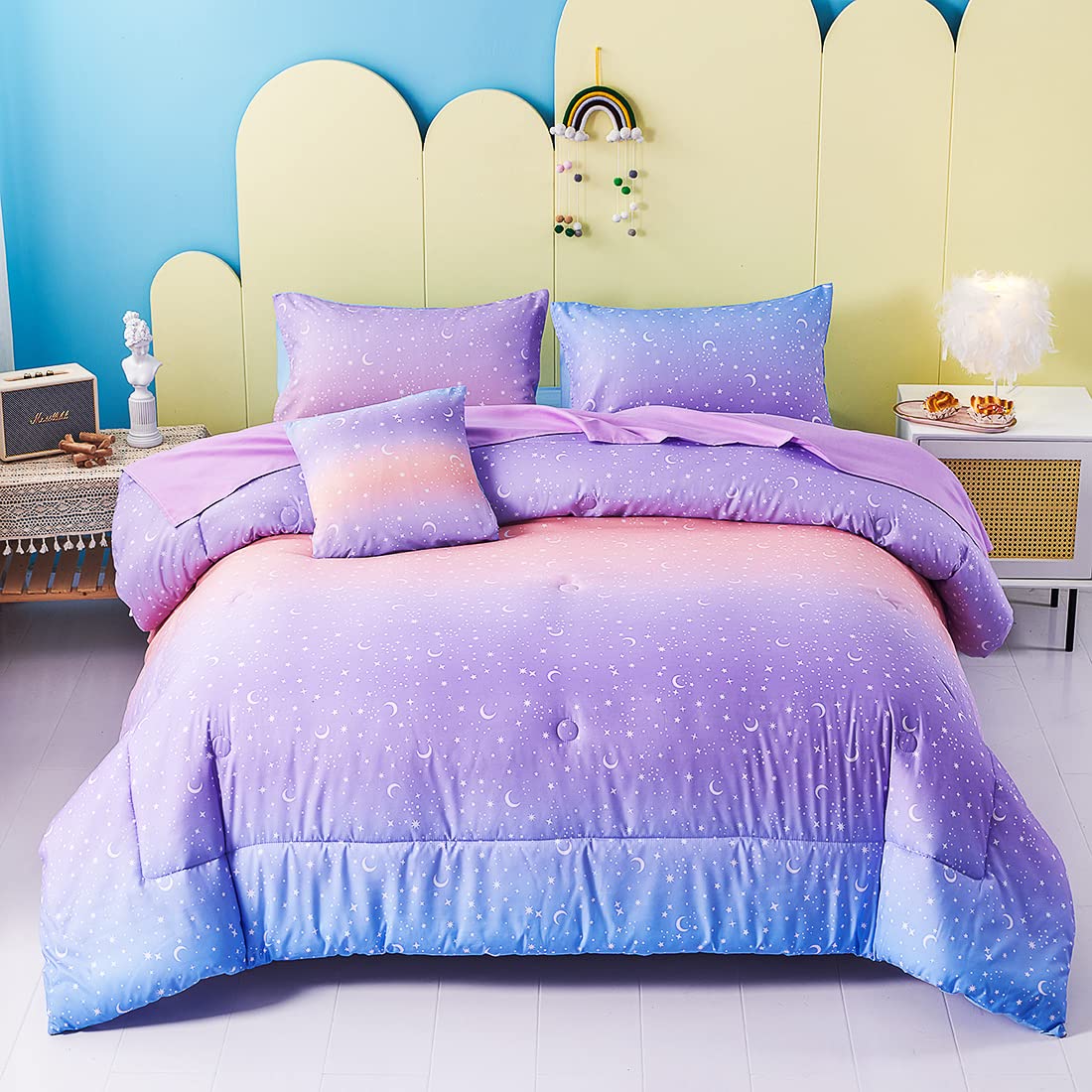 URBONUR front view of twin comforter set showing colorful stars print and coordinated pieces