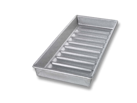 USA Pan front view of bun pan showing ten cavities and benefits of even baking