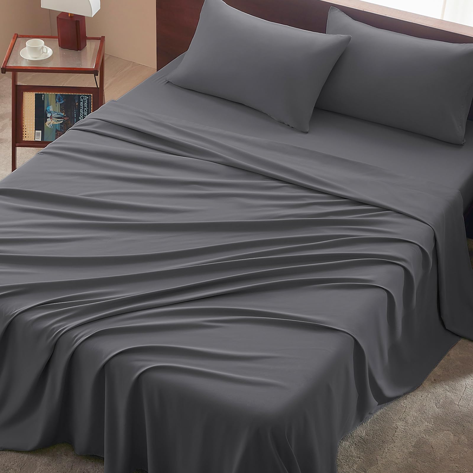 USXIBEI front packaging showing full queen 4-piece set and neat folding benefit