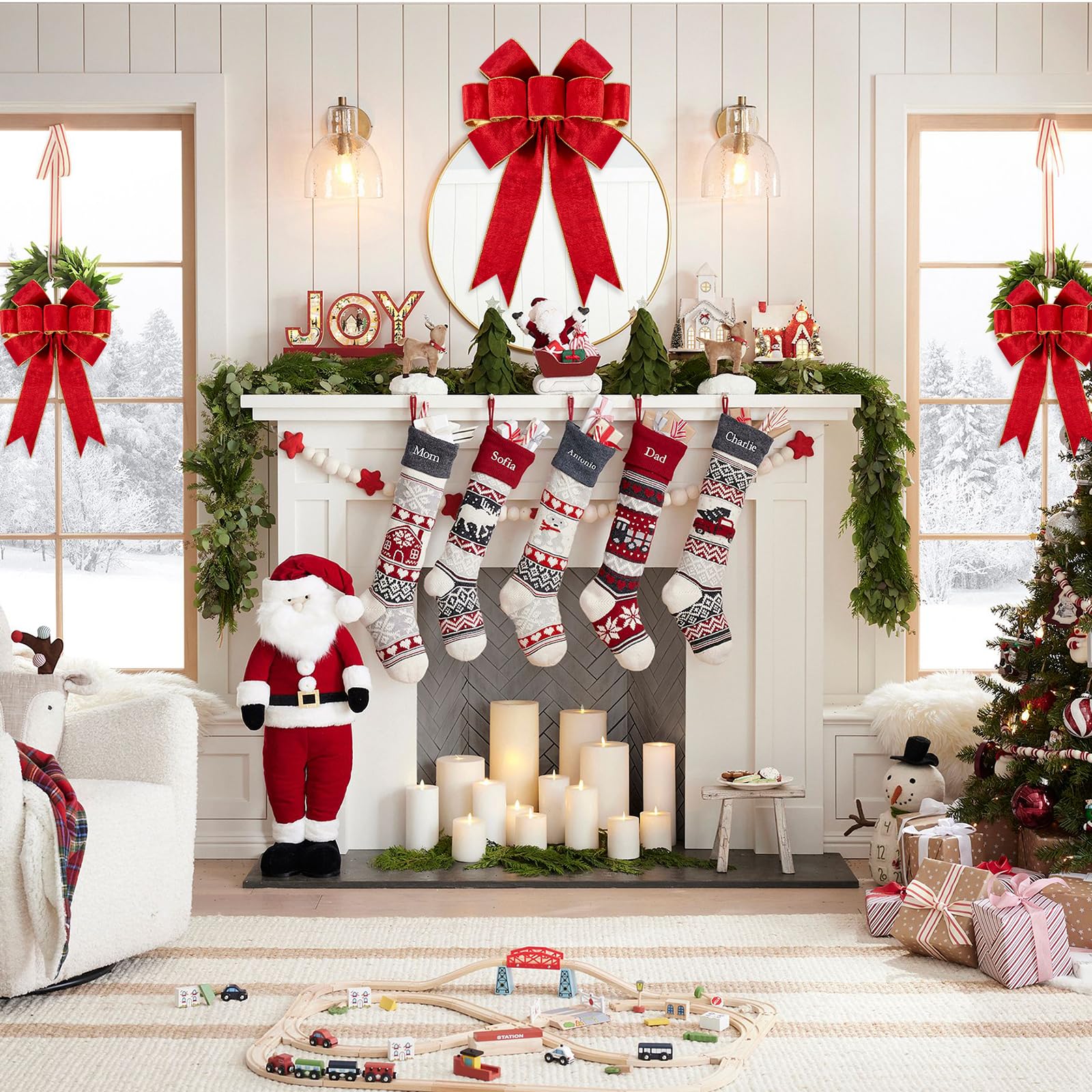 Utehilly on front door in a holiday scene, enhances curb appeal and traditional seasonal style