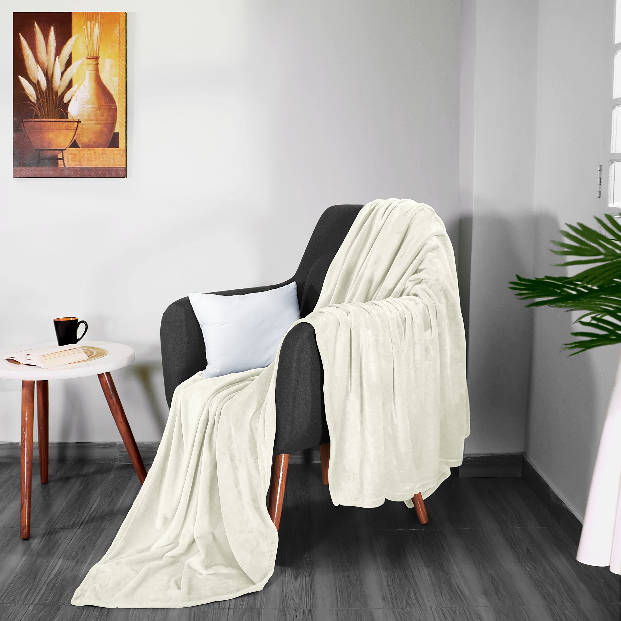 Utopia Bedding corner edge shot highlighting neat hem and finished appearance