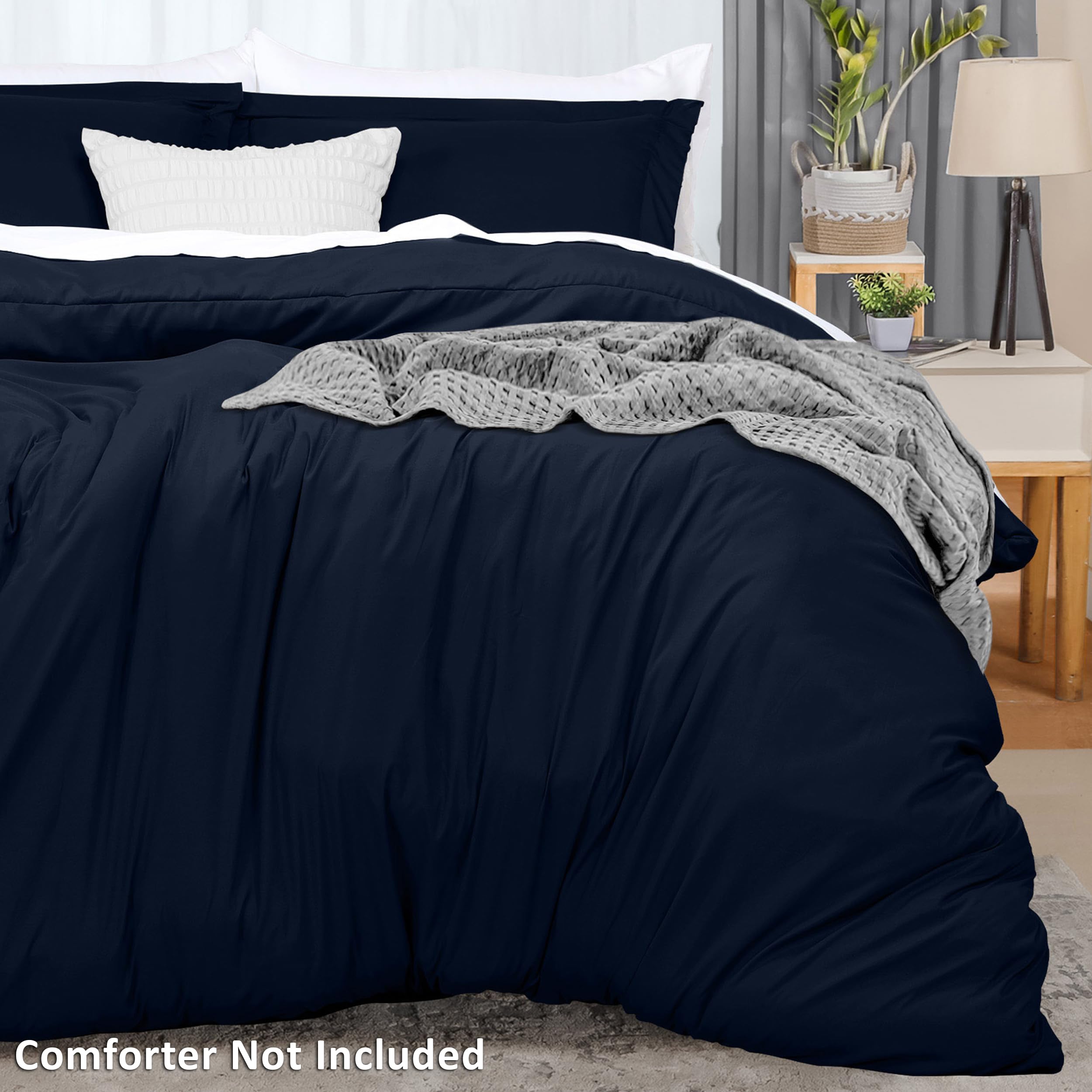 Utopia Bedding pillow sham flange close-up offering a decorative polished edge