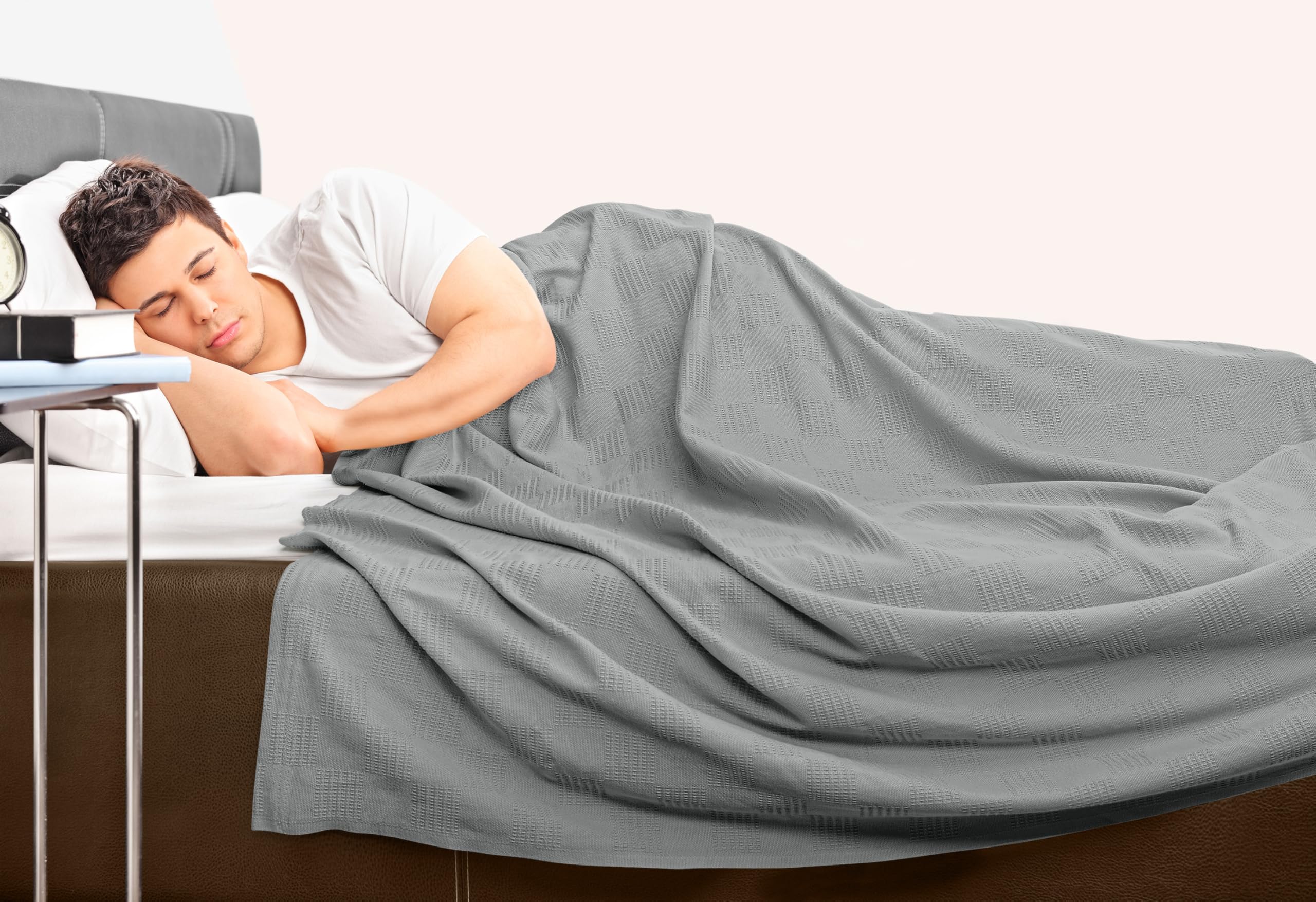 Utopia Bedding edge and hem finish displaying clean tailoring and longevity