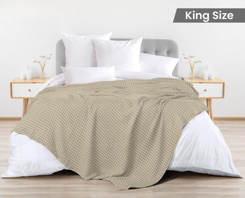 Utopia Bedding self-binding edge detail demonstrating durable seam and neat finish for longevity