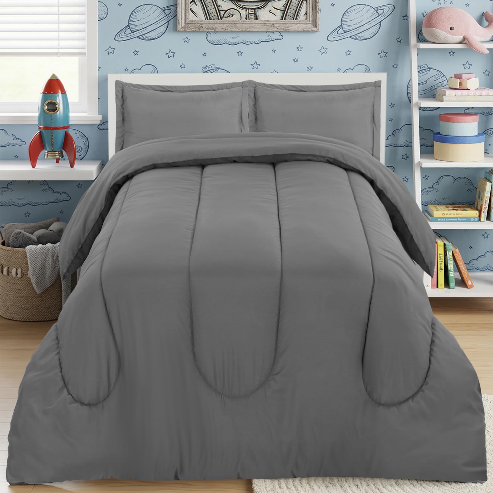 Utopia Bedding corner detail of comforter showing lightweight, even fill