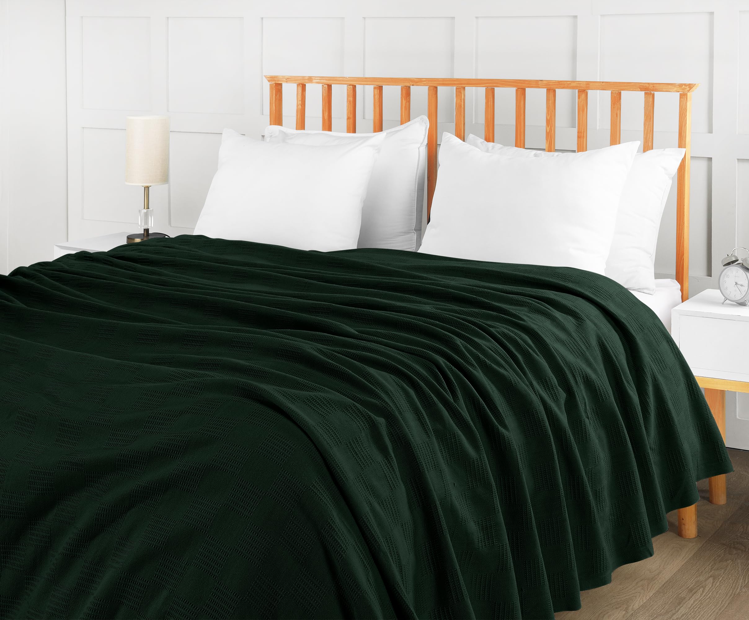 Utopia Bedding edge hem detail showing durable stitching and refined finish