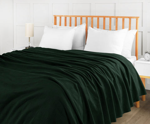 Utopia Bedding edge hem detail showing durable stitching and refined finish