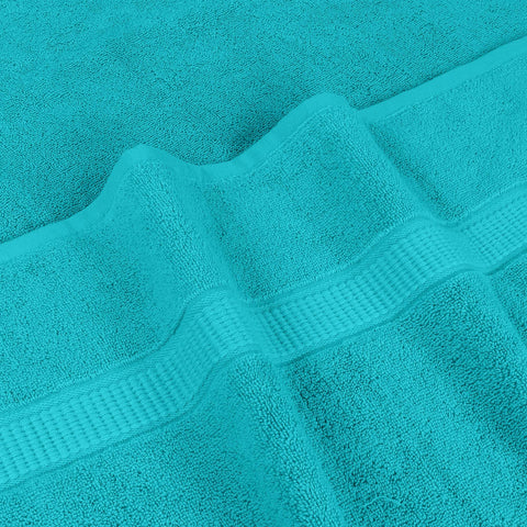 Utopia Towels poolside lifestyle scene showing quick-dry convenience benefit