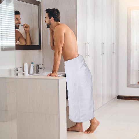 Utopia Towels neatly folded stack demonstrating thickness and storage convenience