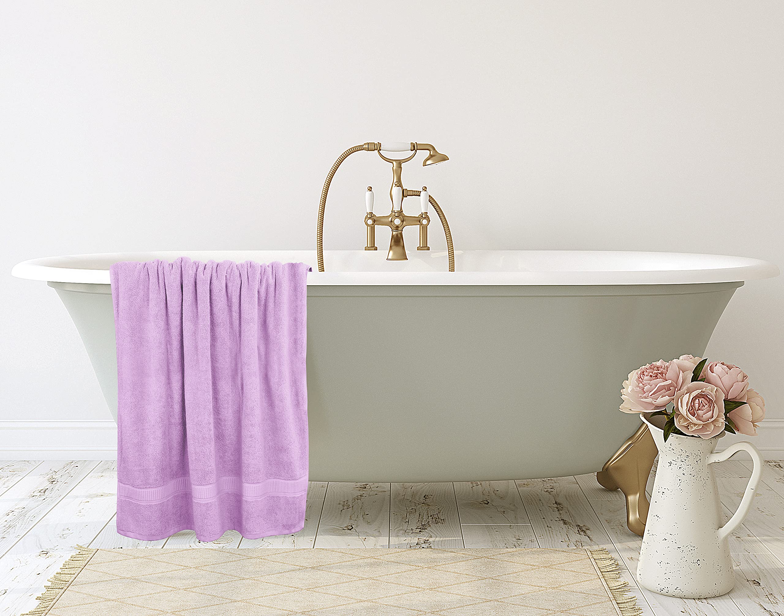 Utopia Towels hem and stitching detail, showing reinforced edges for lasting durability