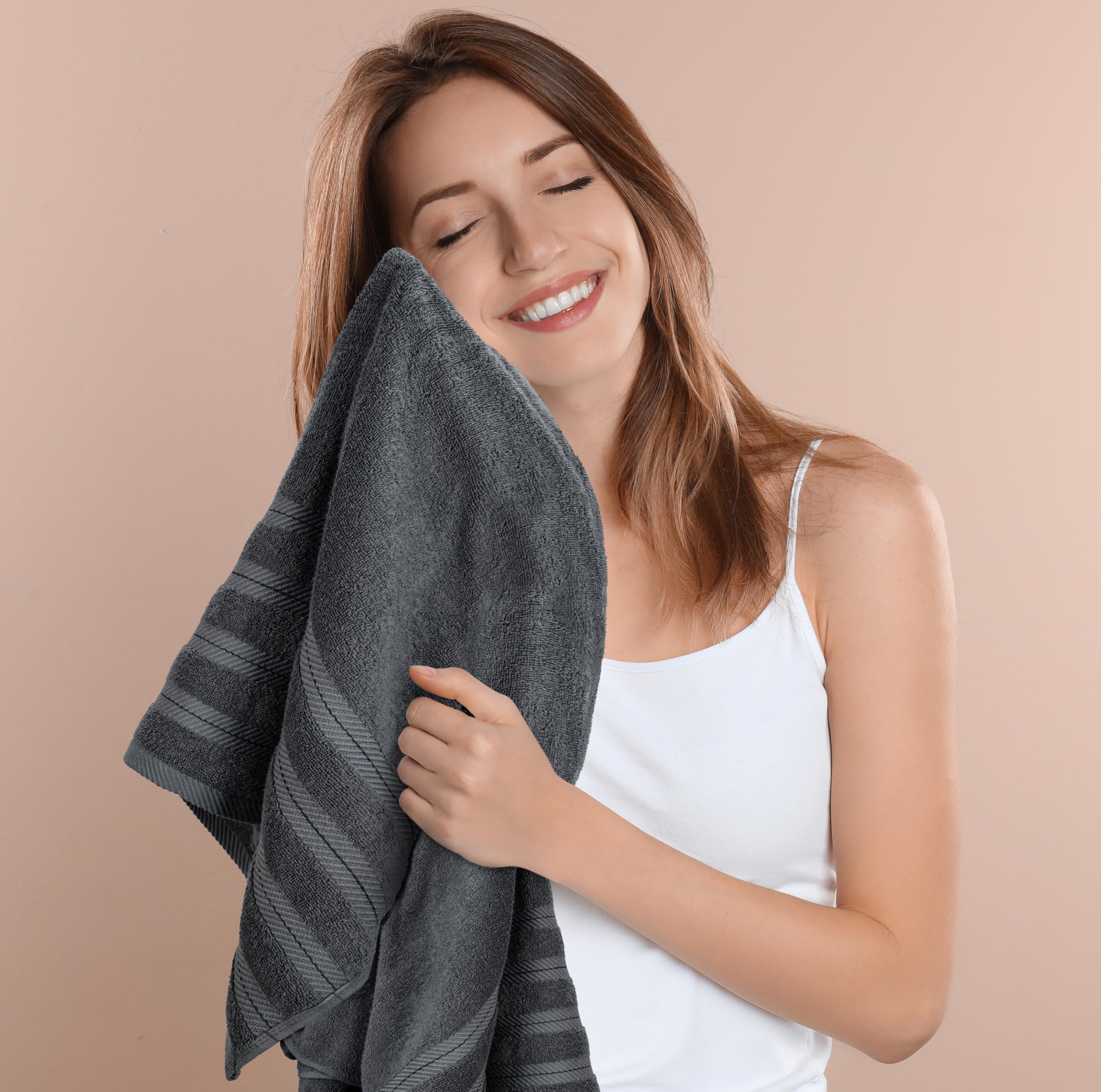 Utopia Towels texture zoom of threads showing combed cotton quality and softness
