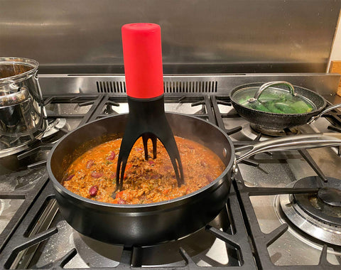 Uutensil Stirr close-up of removable nylon legs protecting non-stick pans