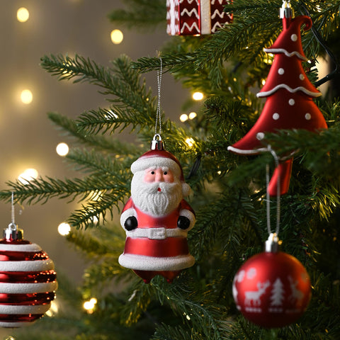 Valery Madelyn ornaments used in wreath and table centerpiece for versatile holiday decorating