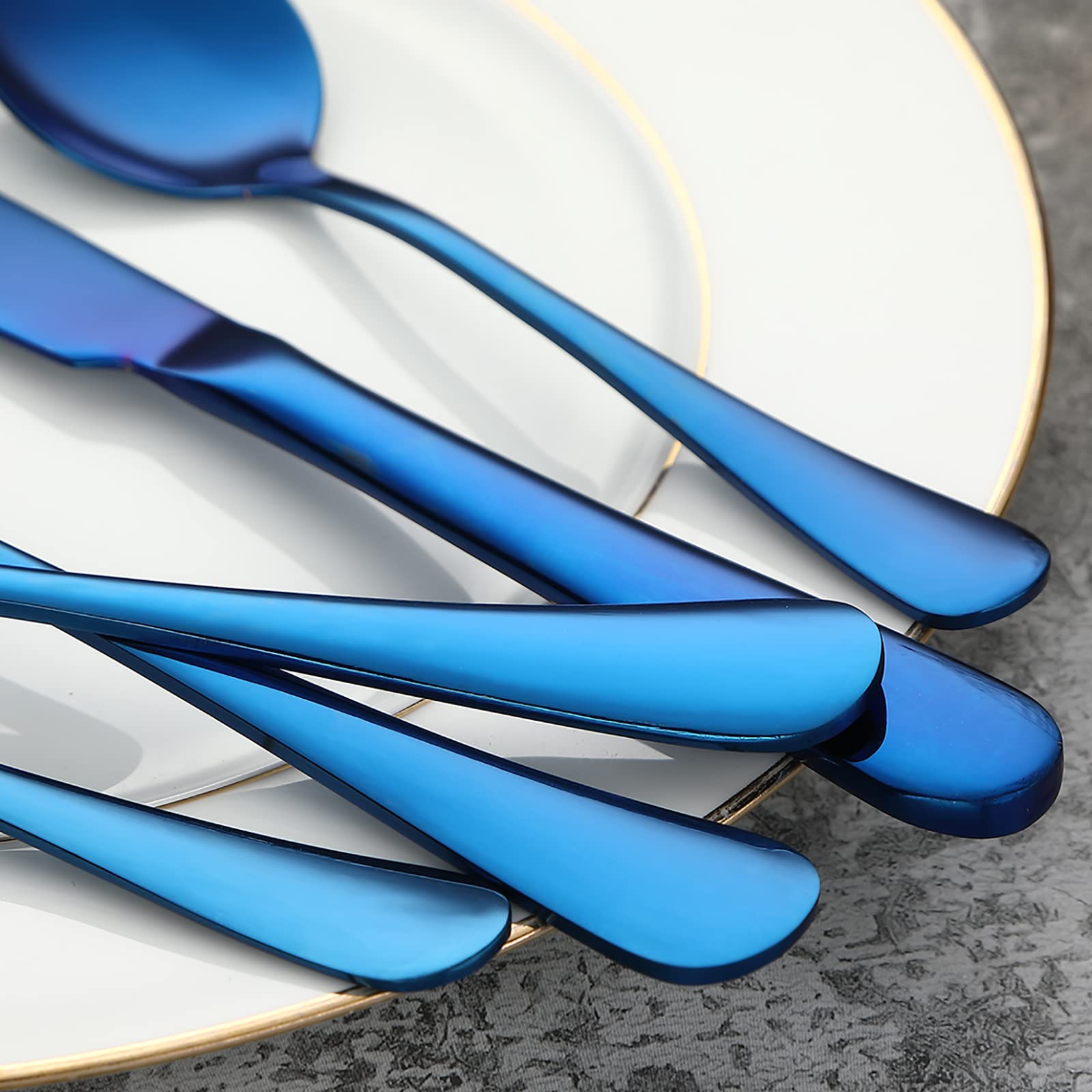 VANDBAO flatware arranged on a dining table, enhancing modern place setting