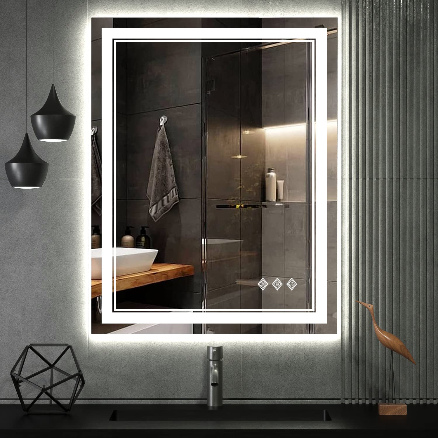 VanPokins front view showing mirror and lights, enables even makeup lighting