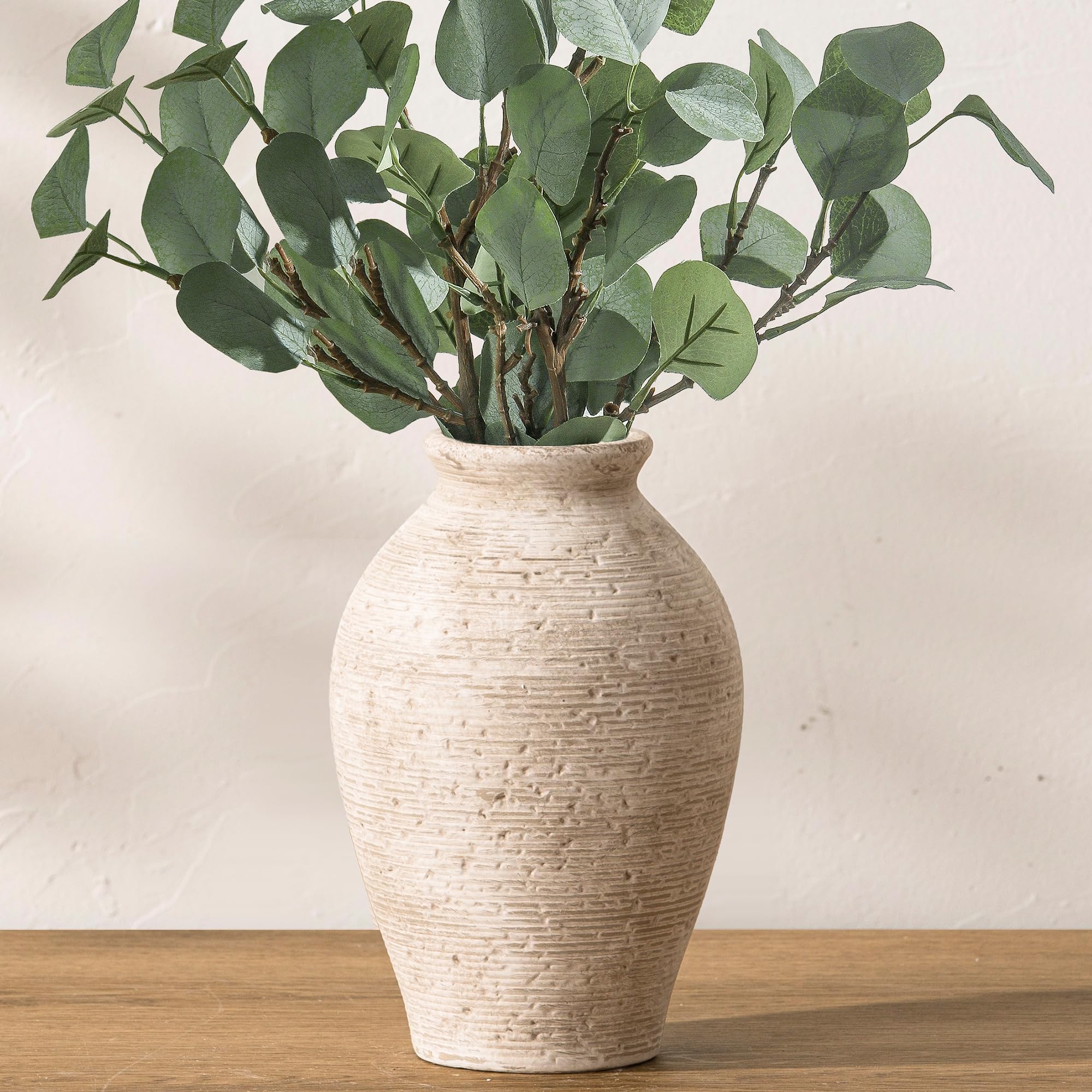 Vanselia front view showing full vase shape and farmhouse appeal
