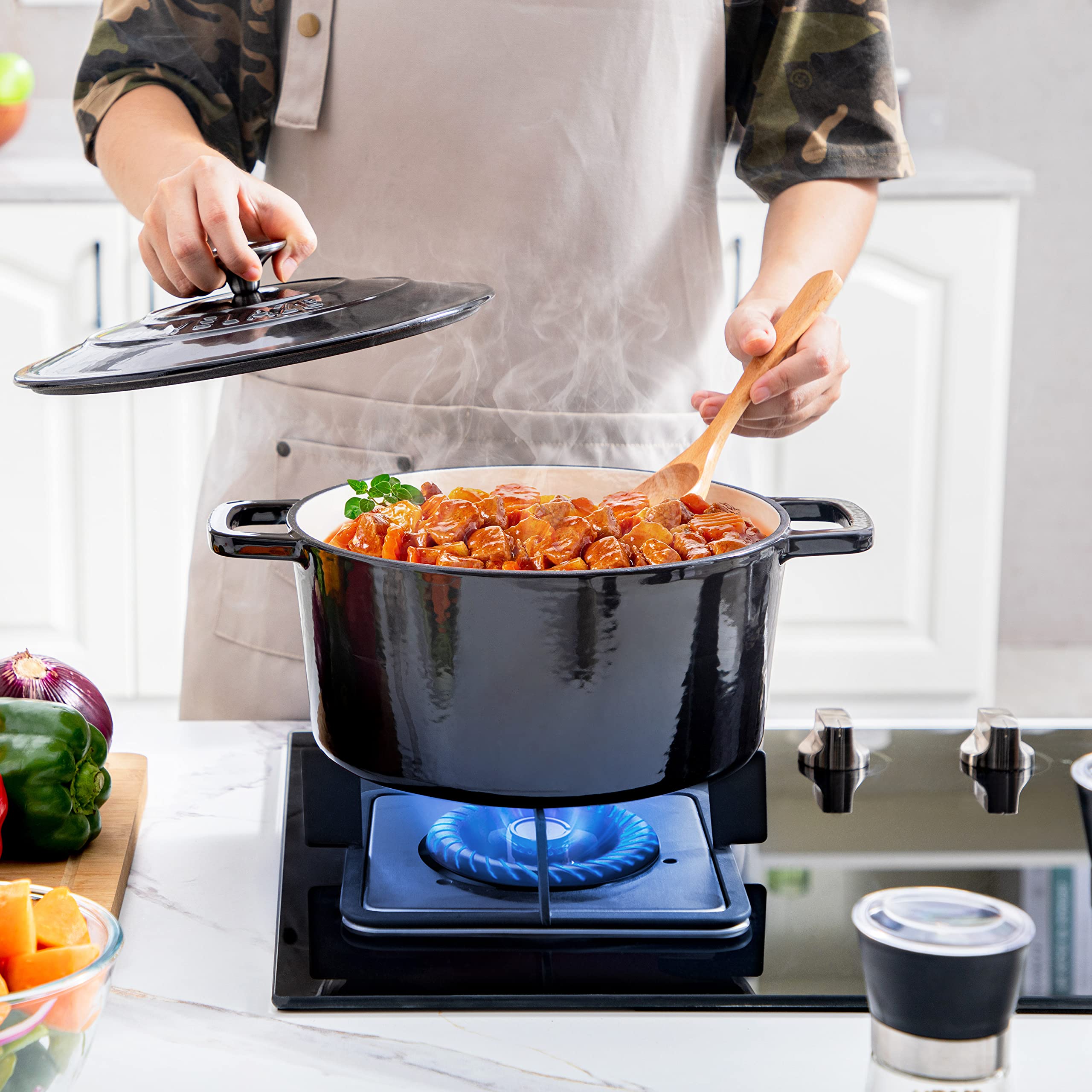 Velaze packaged Dutch oven ready as a gift with protective box and elegant look