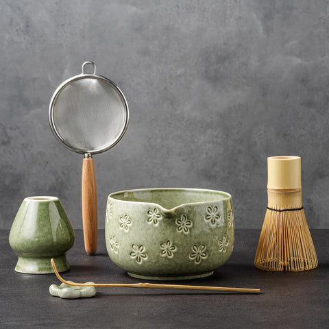 Veraelle front view ceramic matcha bowl showing spout and benefit: easy pouring