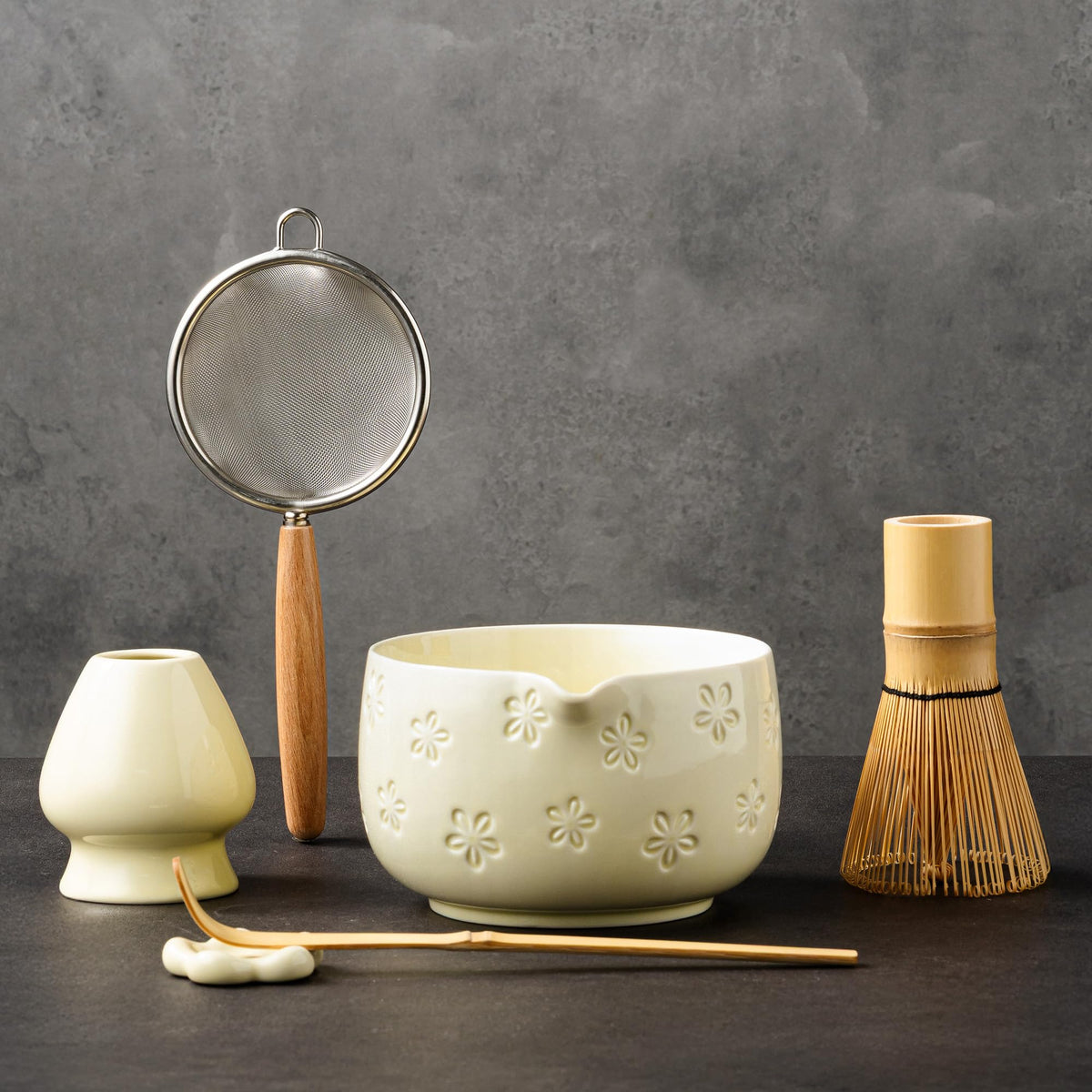 Veraelle front packaging showing complete matcha kit and presentation benefit