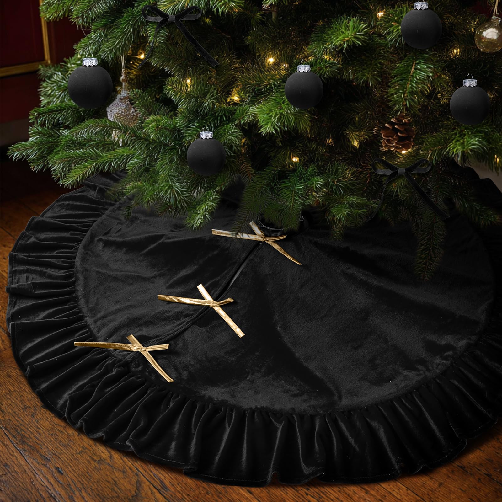 Vertintong velvet tree skirt front view showing neat base coverage and elegant look