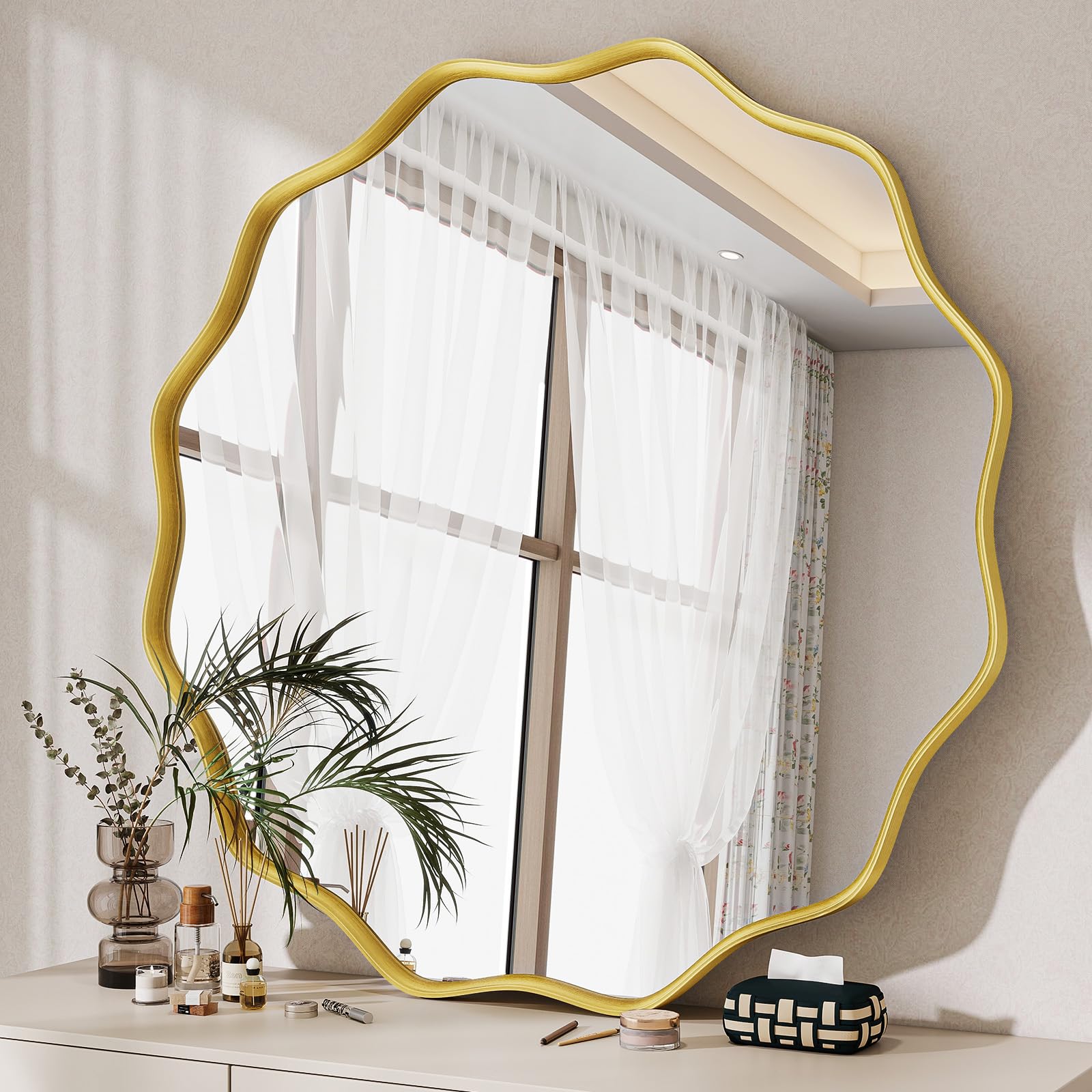 VETROVUE close-up of gold frame texture showing durable finish benefit