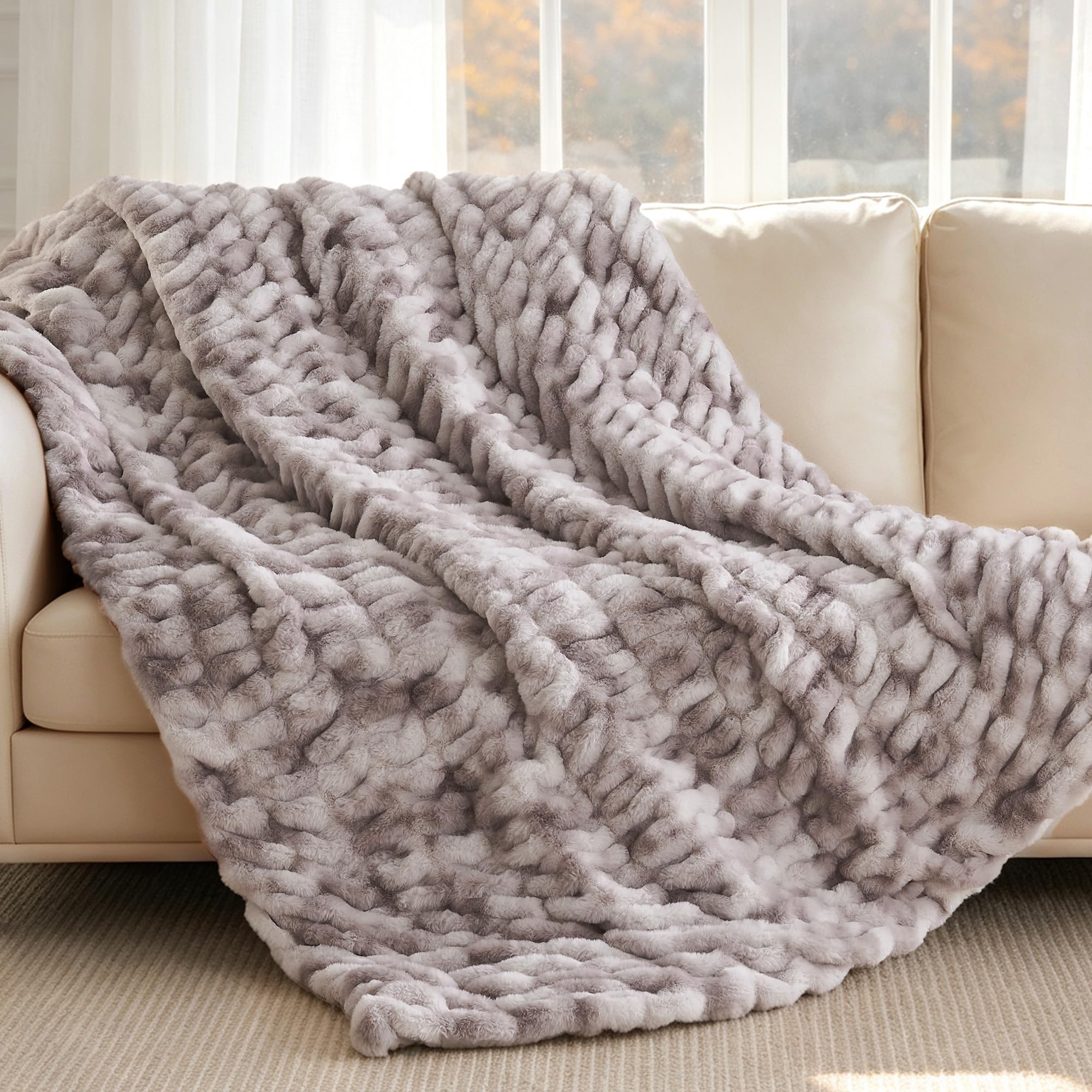 VFROO seam and tie-dye pattern showing durable finish