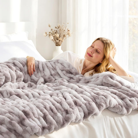 VFROO close-up of ruched fur texture demonstrating soft touch