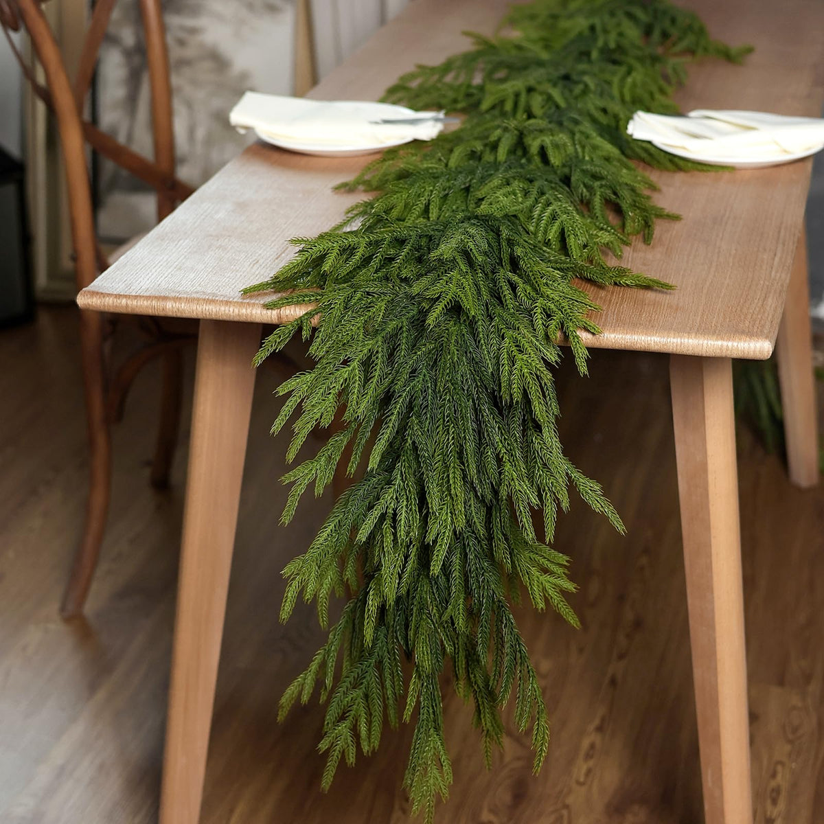 VIERENA garland front packaging showing full 6ft length and natural look