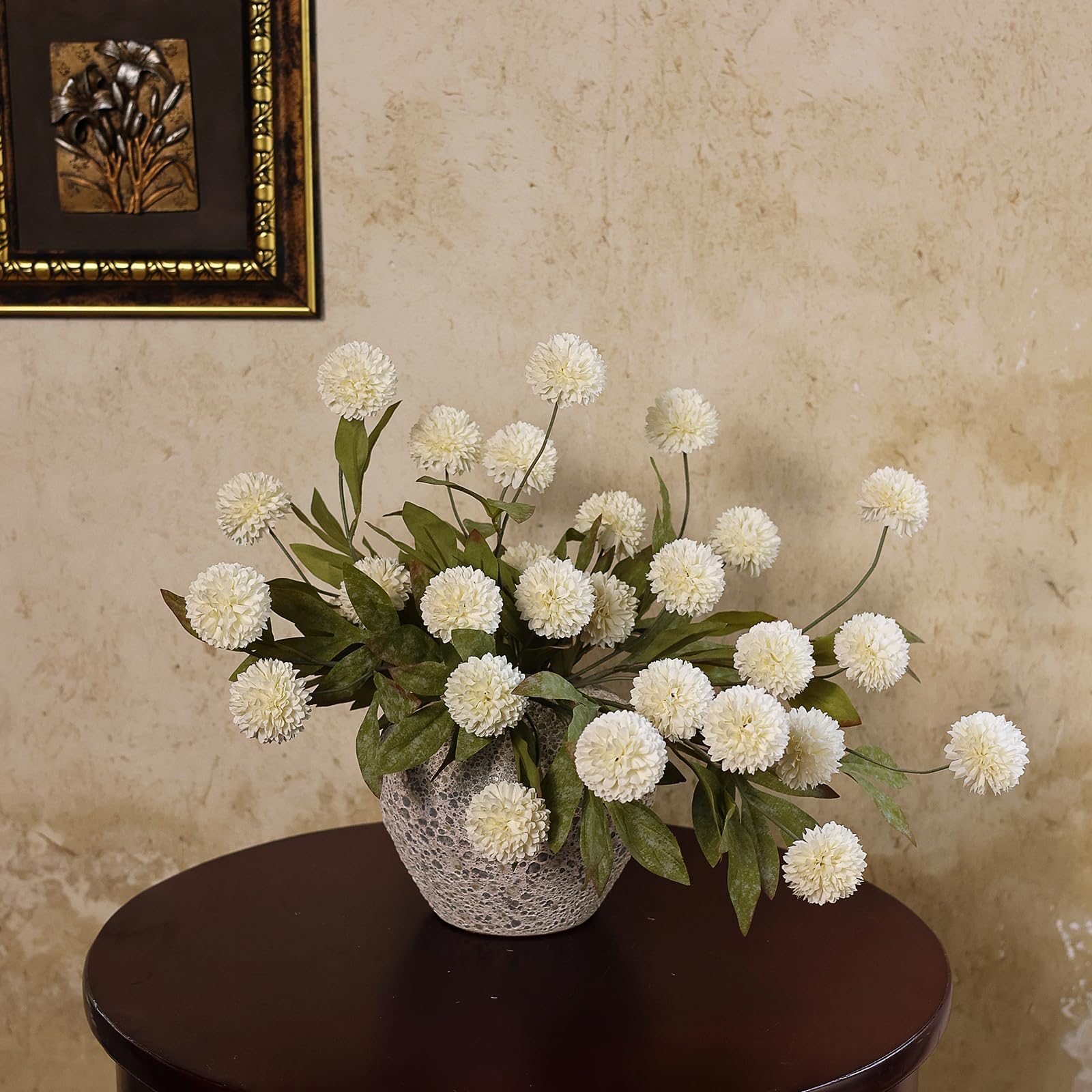 VIERENA stems arranged in clear vase adding instant room height