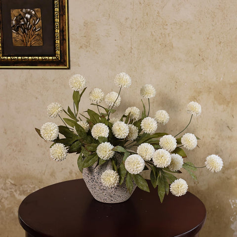 VIERENA stems arranged in clear vase adding instant room height