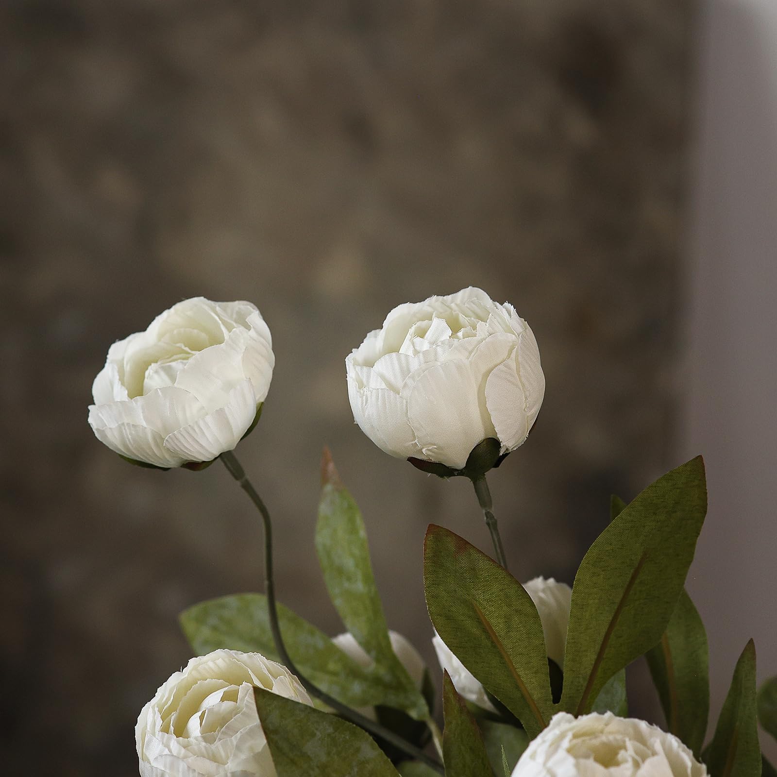 VIERENA cream peonies table centerpiece creating low-maintenance decor
