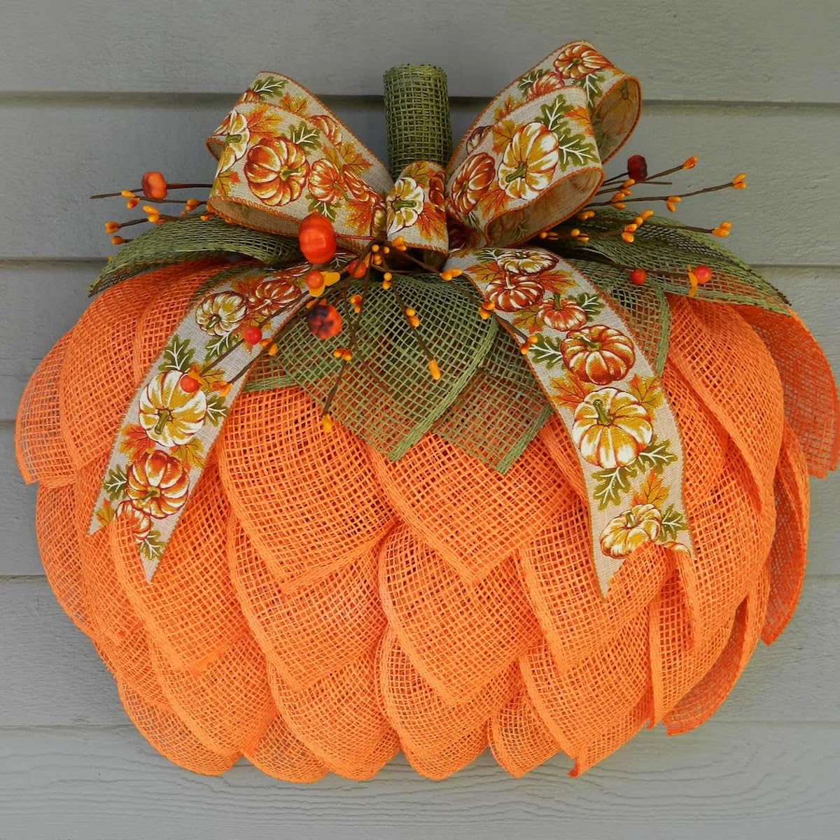 Vimoocla front view of pumpkin wreath showing rustic charm and curb appeal