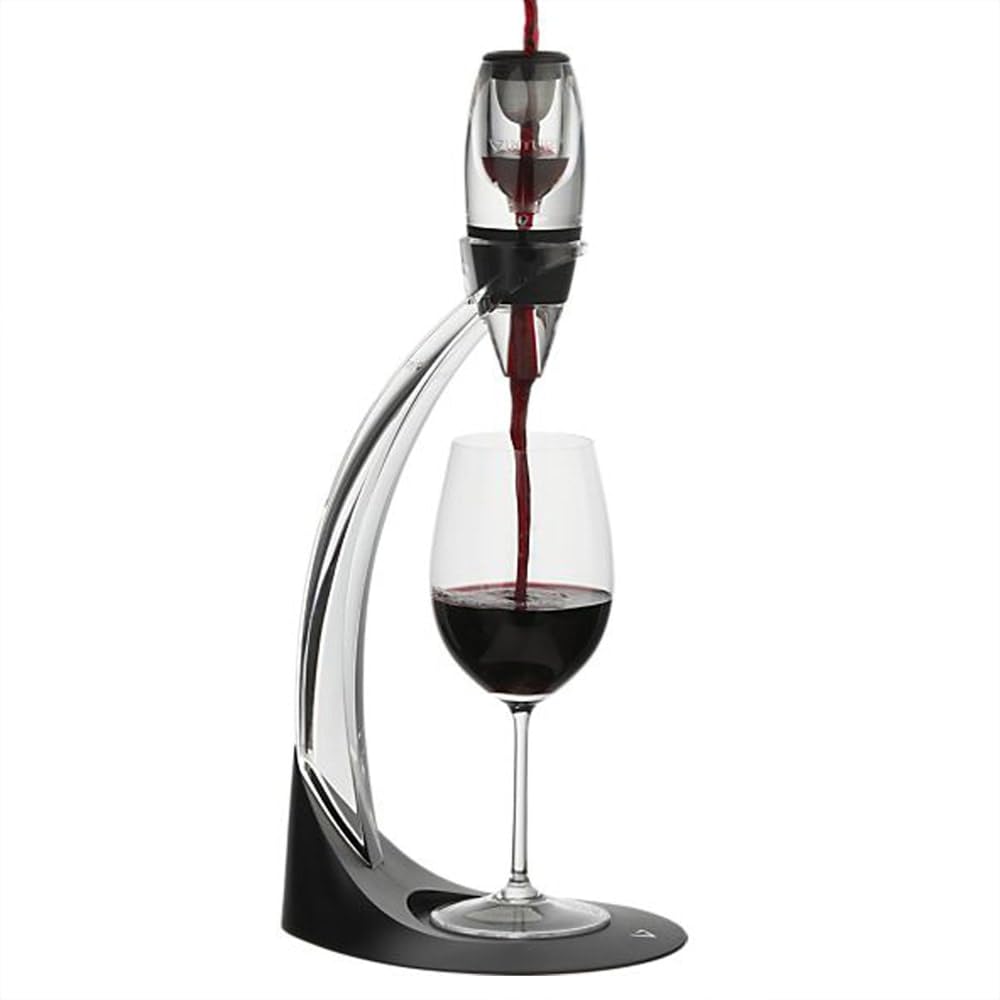 Vinturi sediment filter close-up preventing solids for clearer pours