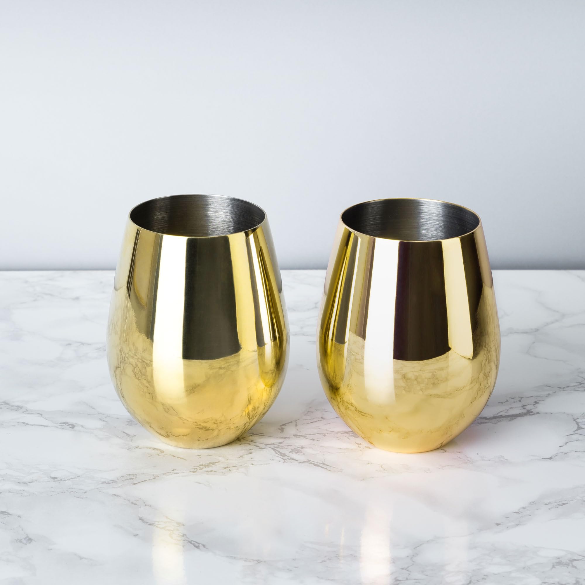Viski tumblers in outdoor setting illustrating break-resistant entertaining