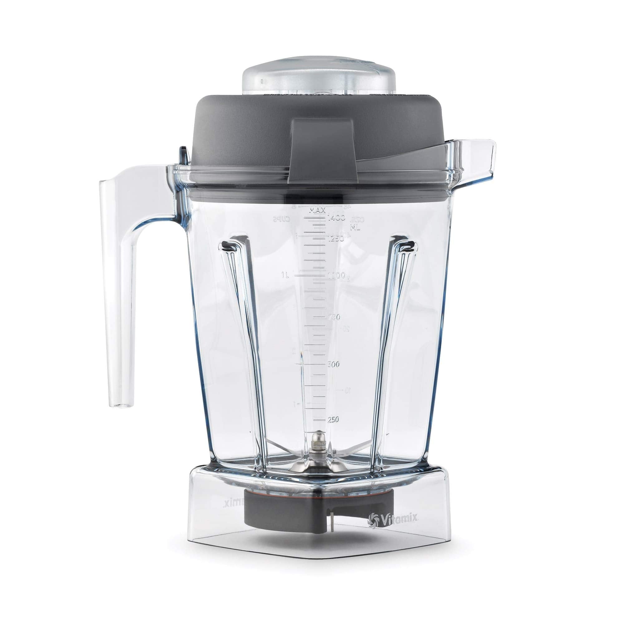 Vitamix container front view showing clear Tritan and capacity benefit