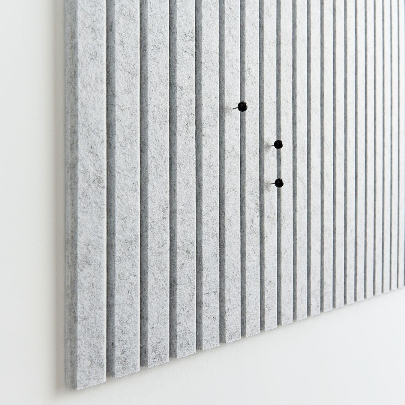 VIVELDA panel beveled edge detail showing precise alignment benefit