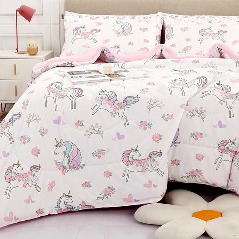 Viviland white unicorn comforter front view showing cheerful design and cozy look