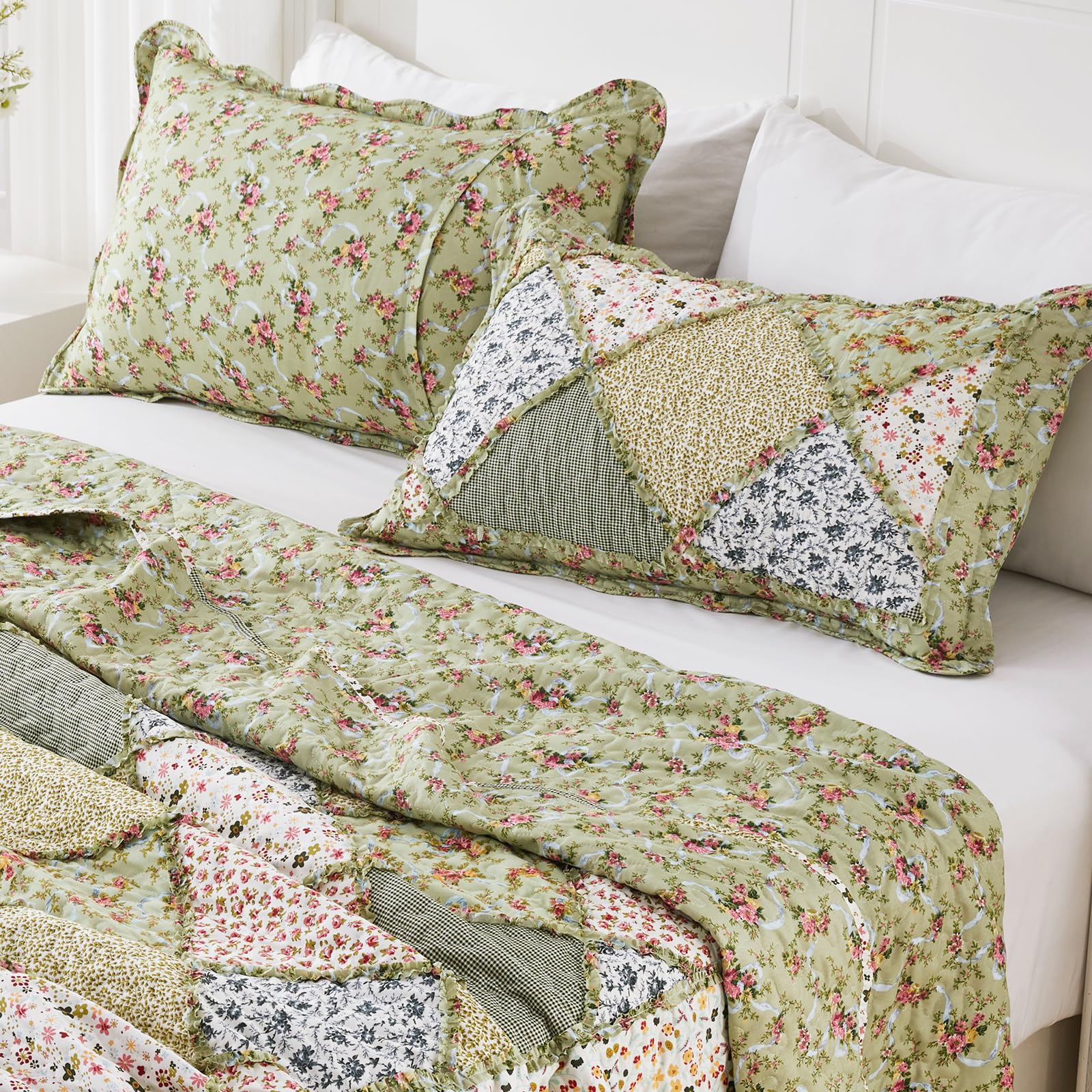 VIVILINEN lifestyle bedroom display showing set as focal decor and warm ambiance