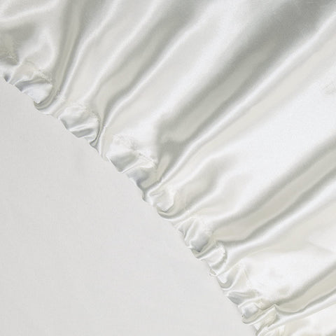 Vonty fitted sheet on queen mattress showing proper size fit