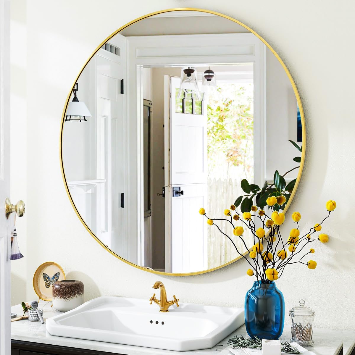 VooBang gold round mirror front view shows elegant accent and clear reflection
