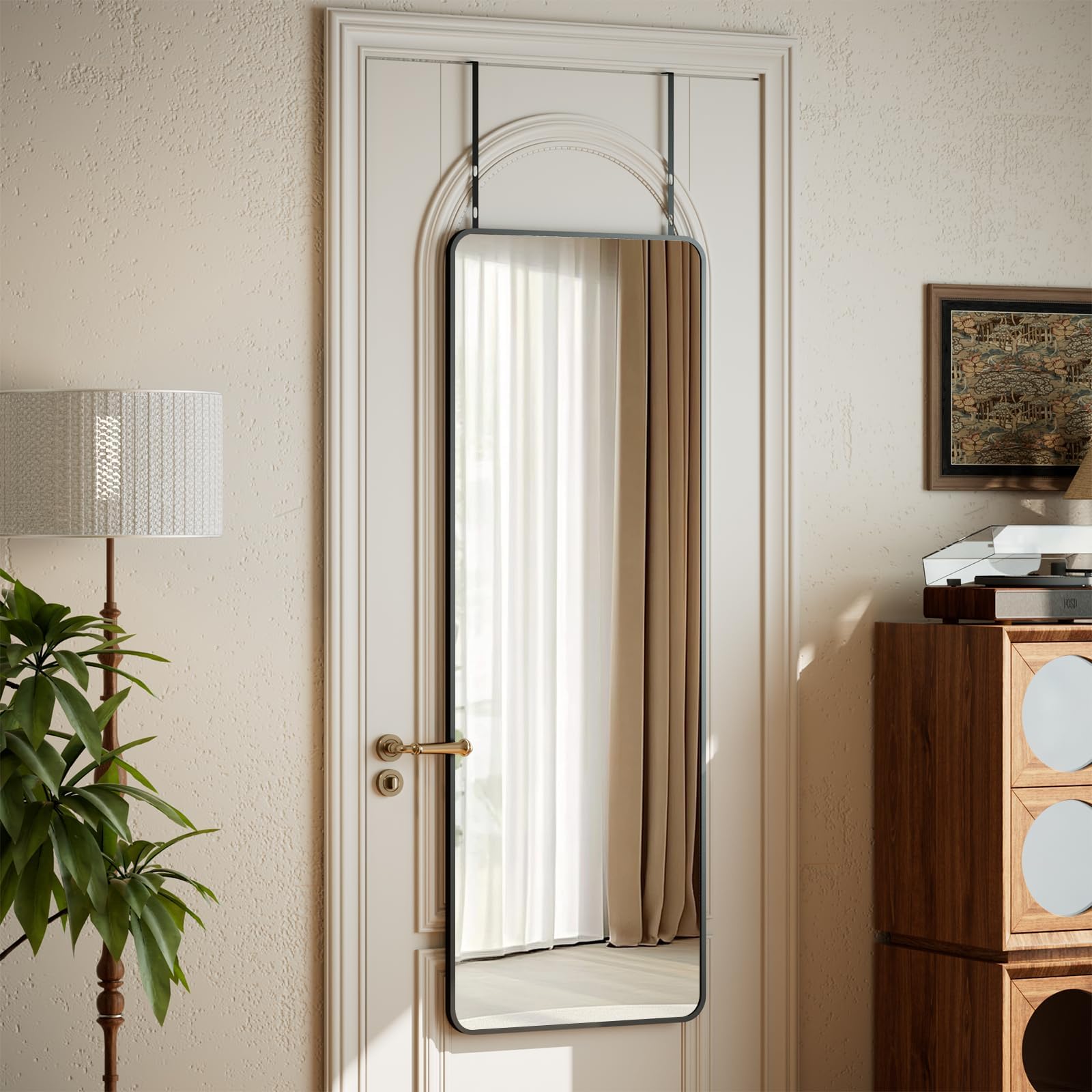 VooBang hook and adjustable height detail showing customizable mounting benefit