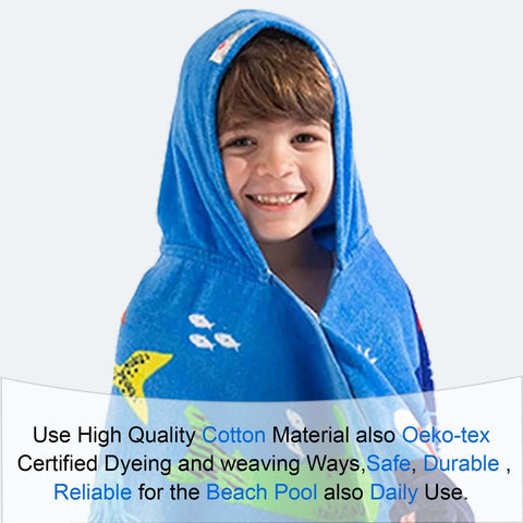 VOOVA & MOVAS close-up of deep hood keeping child's head warm and snug