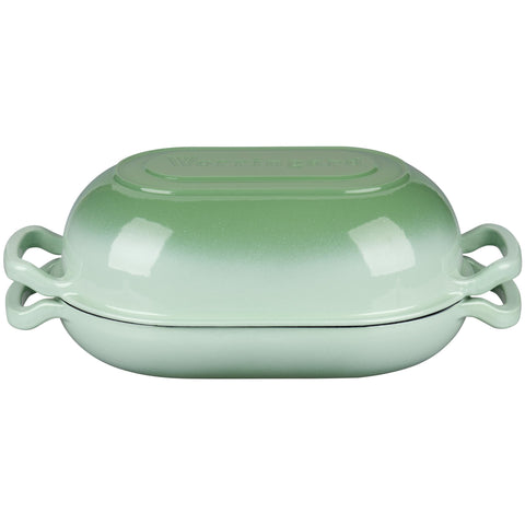 VORRINGARD meatloaf presented in pan illustrating multiuse cooking and serving convenience