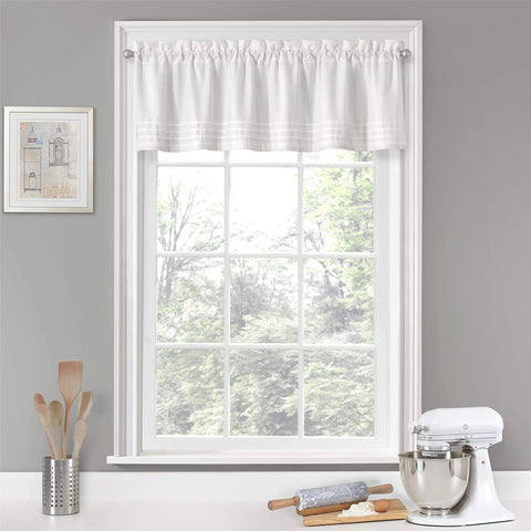 VUE Kingsbury front view on small window shows clean lines and brightening benefit