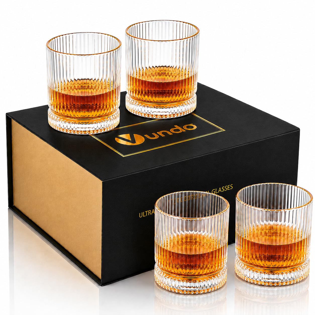 VUNDO glasses with cocktails on table, perfect for entertaining