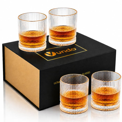 VUNDO glasses with cocktails on table, perfect for entertaining